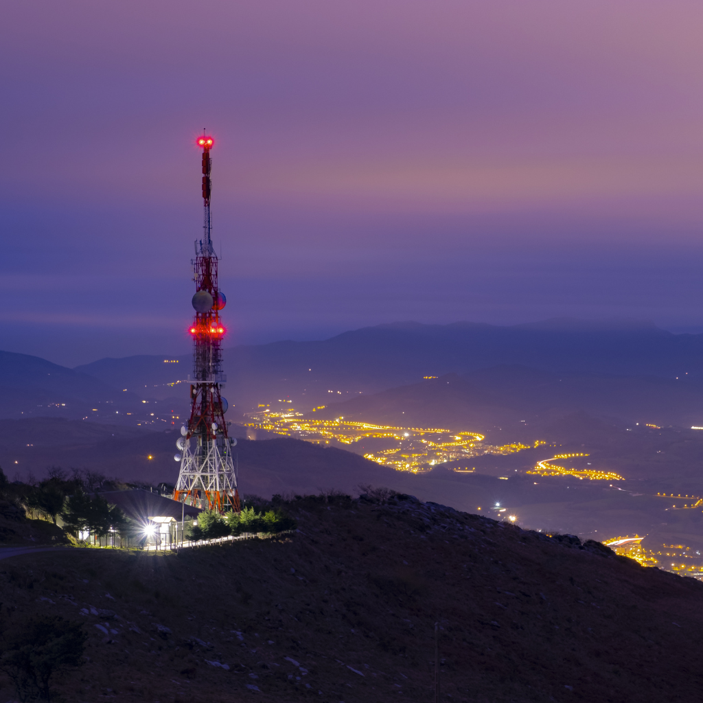 Balizas Luminosas para Torres de Telecomunicaciones